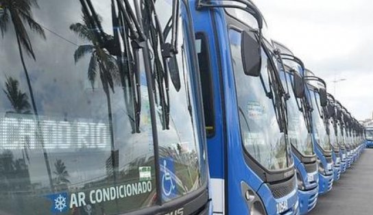 Falta de pagamento faz banco "tomar" 60 ônibus da CSN, que deixam de circular em Salvador 