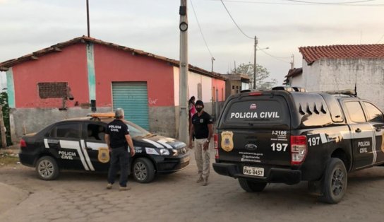 Adolescente é esfaqueado e deixado em matagal por três dias ao tentar dedurar criminosos; vítima sobreviveu