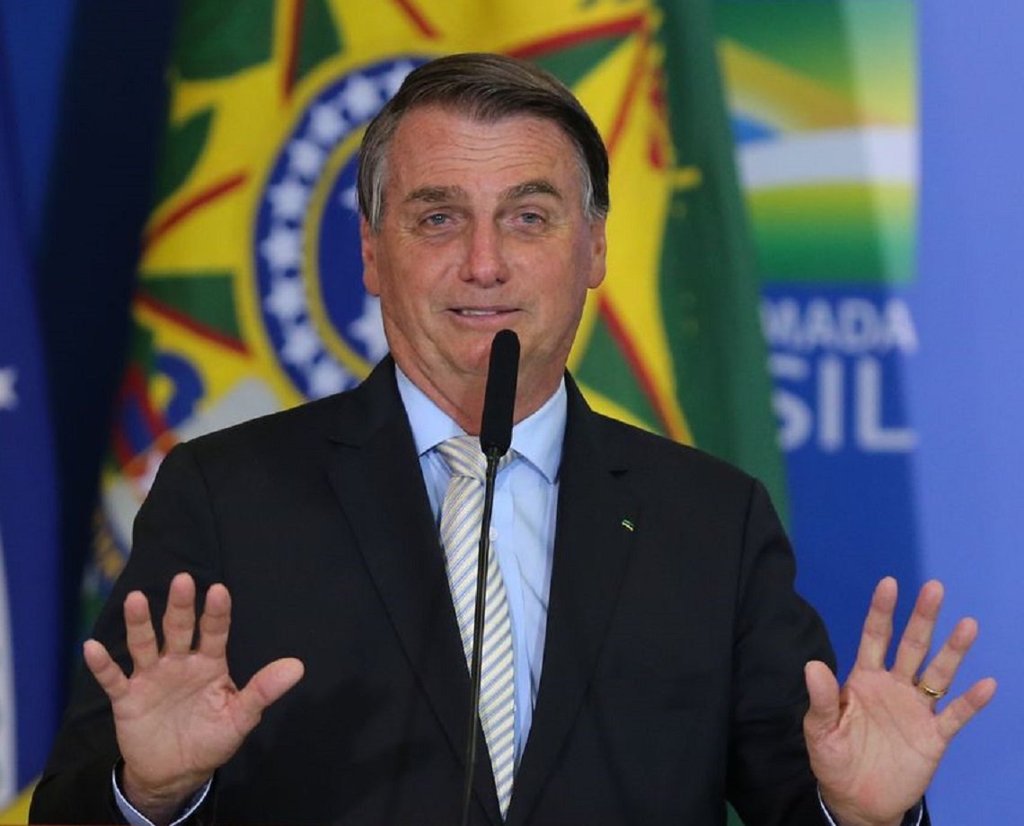 "Só ir no banco e fazer empréstimo", diz Bolsonaro sobre ampliação do auxílio emergencial