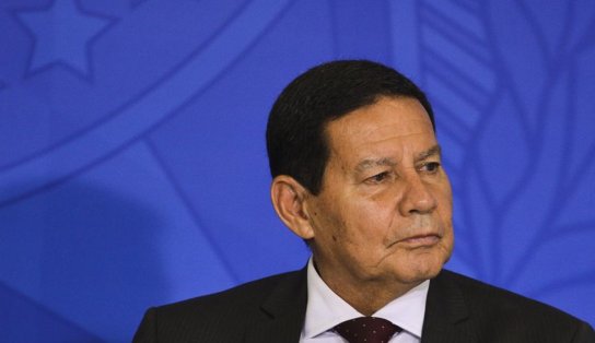 Mourão admite que não deverá ser o candidato a vice de Bolsonaro em 2022 e pode deixar o governo antes do fim