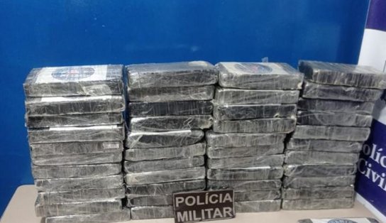 Polícia investiga mistério de carro abandonado com mais de R$ 1 milhão em drogas, no interior da Bahia