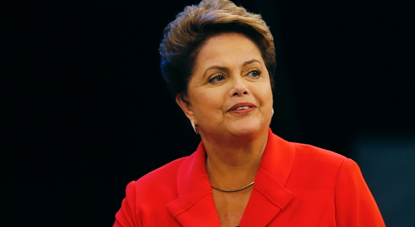 Dilma estuda abrir novos contratos do Fies no segundo semestre