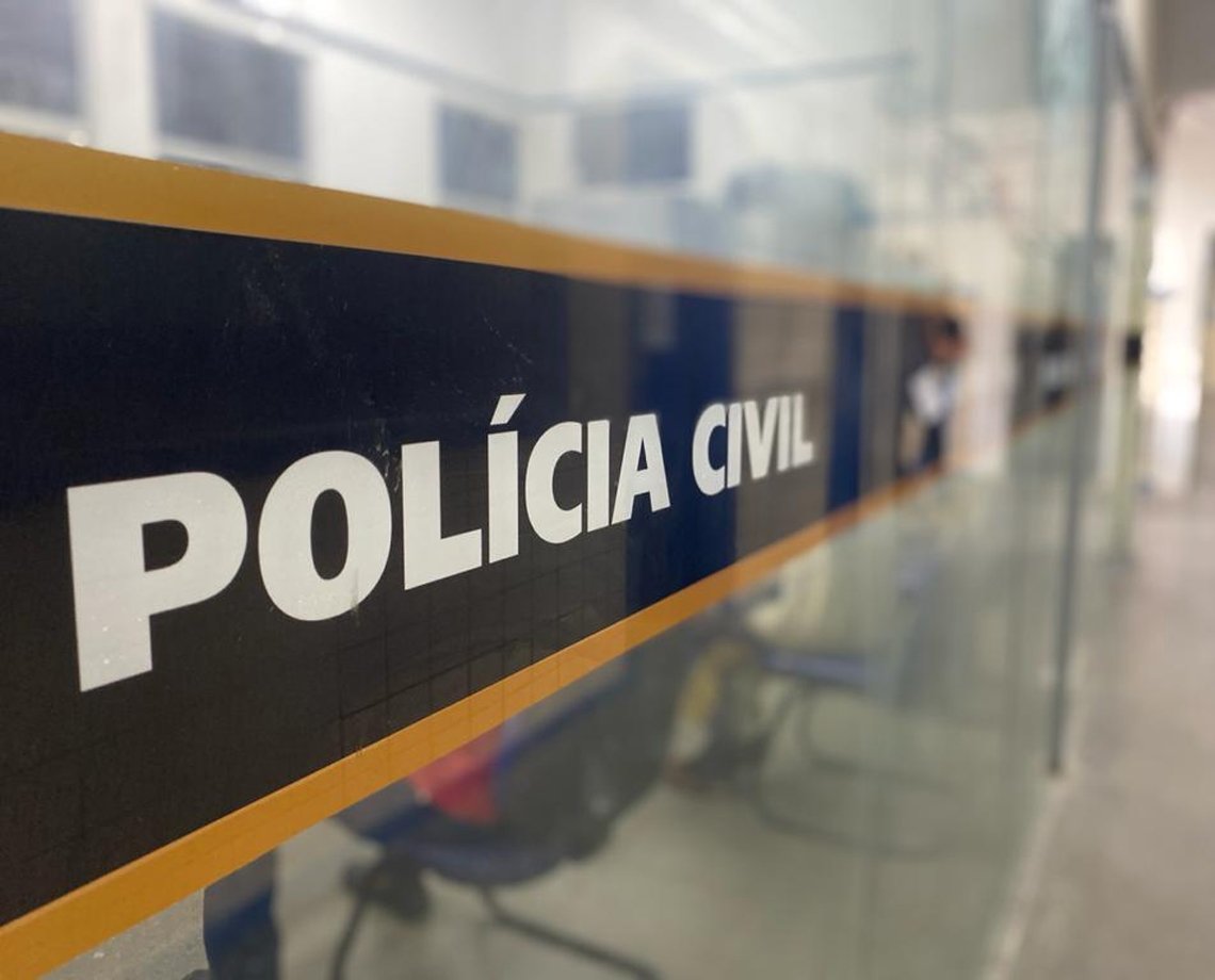 Jovem é presa por jogar água fervente na própria mãe, no interior da Bahia