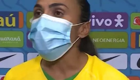 "Decisão em conjunto", diz Marta após manifesto da seleção feminina de futebol em amistoso contra a Rússia