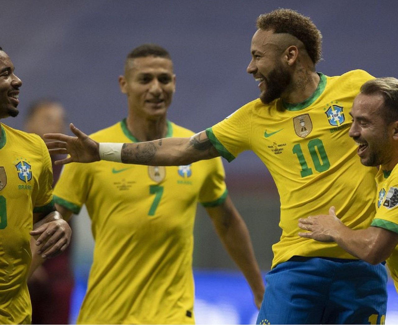 Brasil abre a Copa América com goleada sobre a Venezuela e lidera chave da competição