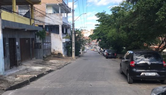 Vídeo: suspeito de assalto é rendido e espancado pela população no bairro da Mata Escura, em Salvador