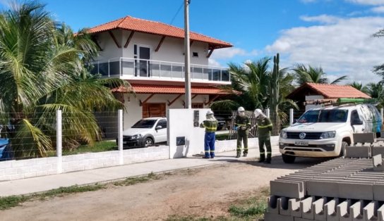 Coelba flagra 'gato de energia' em residência de vereador, em Paulo Afonso