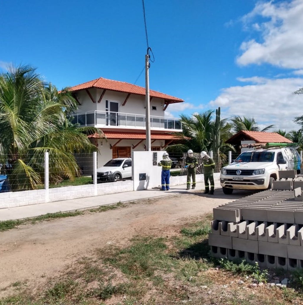 Coelba flagra 'gato de energia' em residência de vereador, em Paulo Afonso