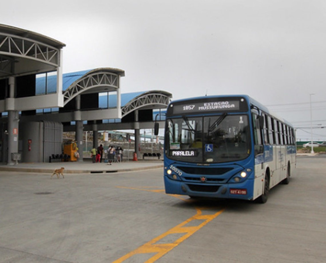 Rodoviários têm adiantamento do salário prorrogado e ônibus só vão circular depois das 8h, nesta terça