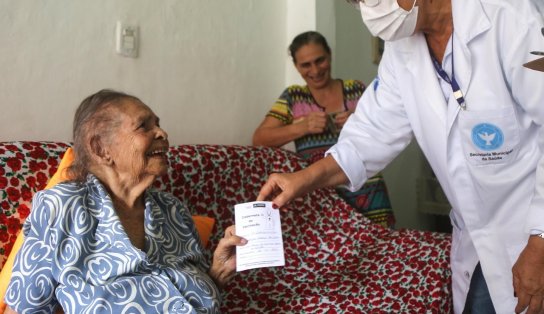 Salvador já aplicou 1 milhão de primeiras doses de vacinas contra Covid-19, diz SMS