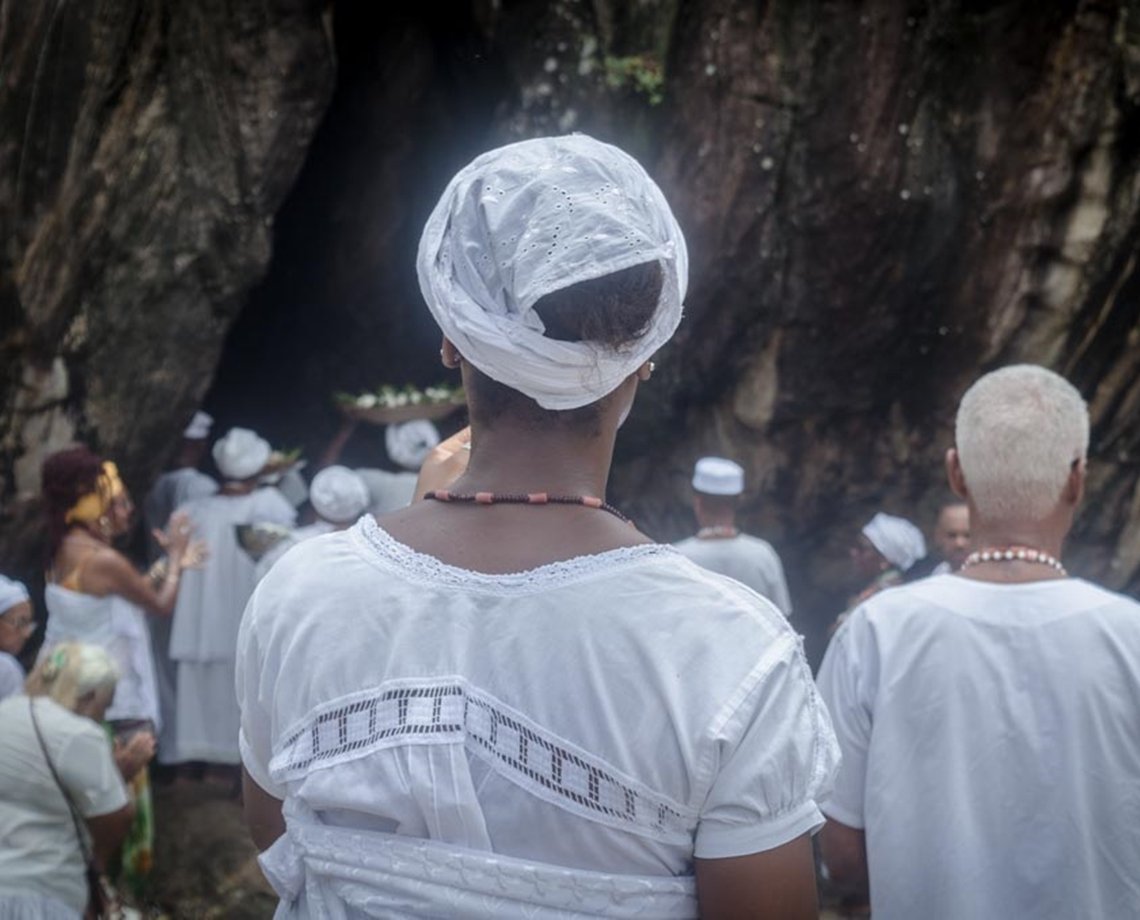 Para comemorar o Dia de Xangô, que também é dia de São Pedro, grupo realiza primeira fogueira em parque do orixá em Cajazeiras