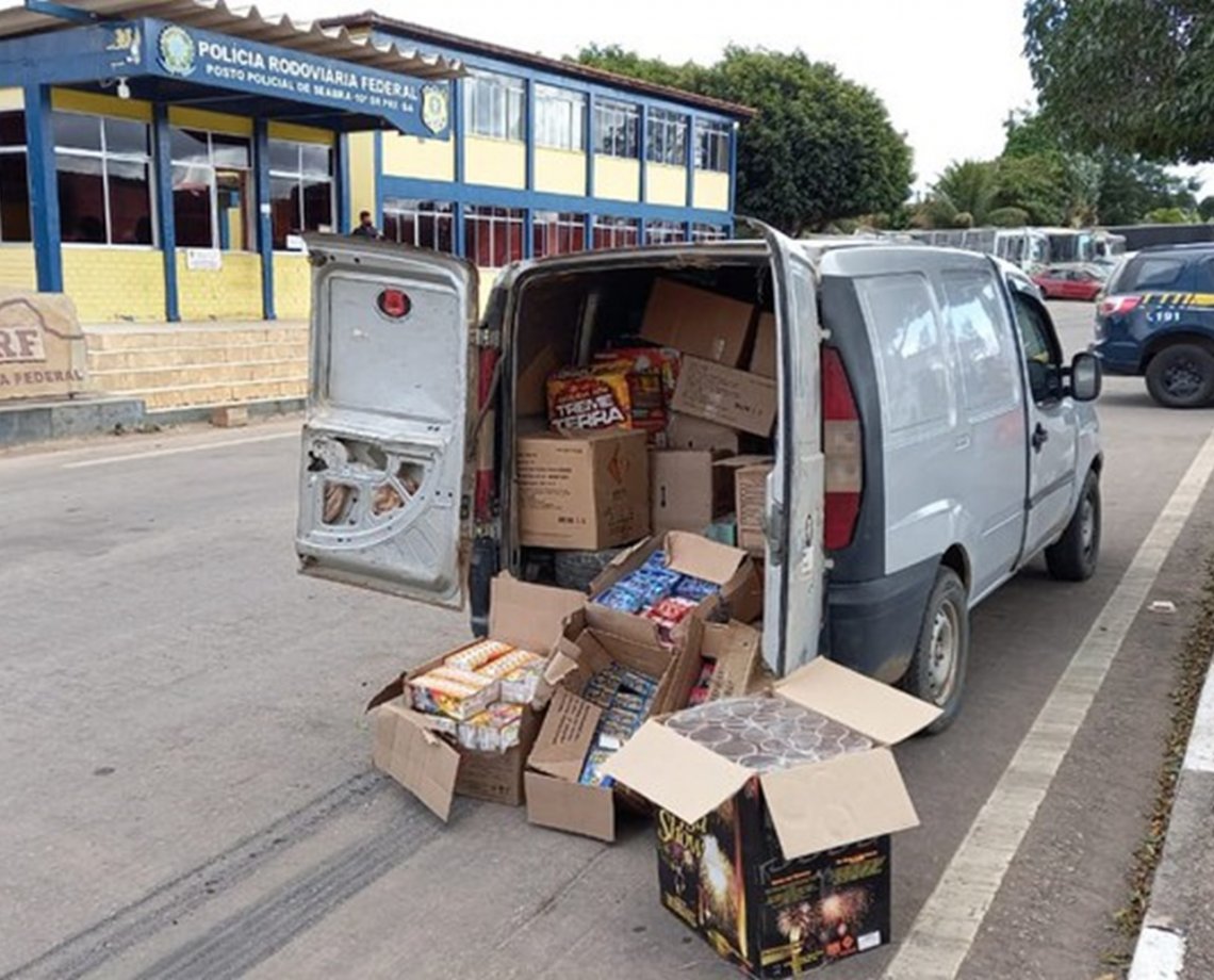 Carro que poderia "ir para os ares" em caso de acidente na Bahia é apreendido pela PRF na Chapada