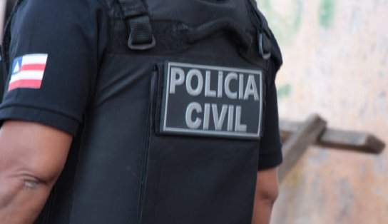 Homem que arremessou cachorro da janela do carro na BA-528 é ouvido em delegacia; inquérito foi instaurado