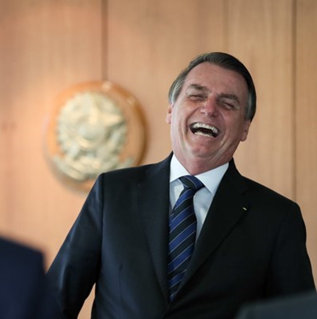 “Se eu puder escolher, mando minha sogra”, diz Bolsonaro sobre 1ª mulher na Lua e acordo com a NASA