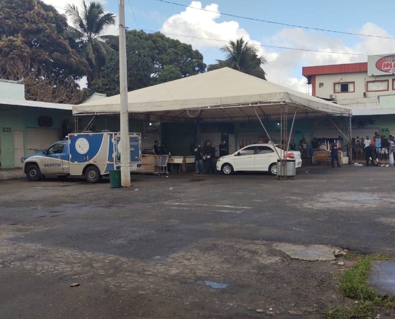 Três são executados perto de Centro de Abastecimento em Barra de Pojuca 