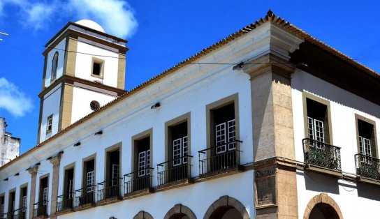 Vereadores evangélicos de Salvador não querem que fachada da Câmara homenageie LGBTQIA+