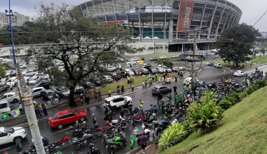 Em Salvador, seguidores de Bolsonaro realizam "motociata" durante pandemia e alegam comemoração pelo 2 de julho