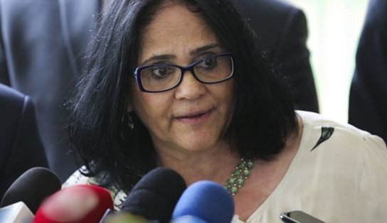 Damares foi amante de pastor durante cinco anos, afirma bolsonarista; ministra confirma