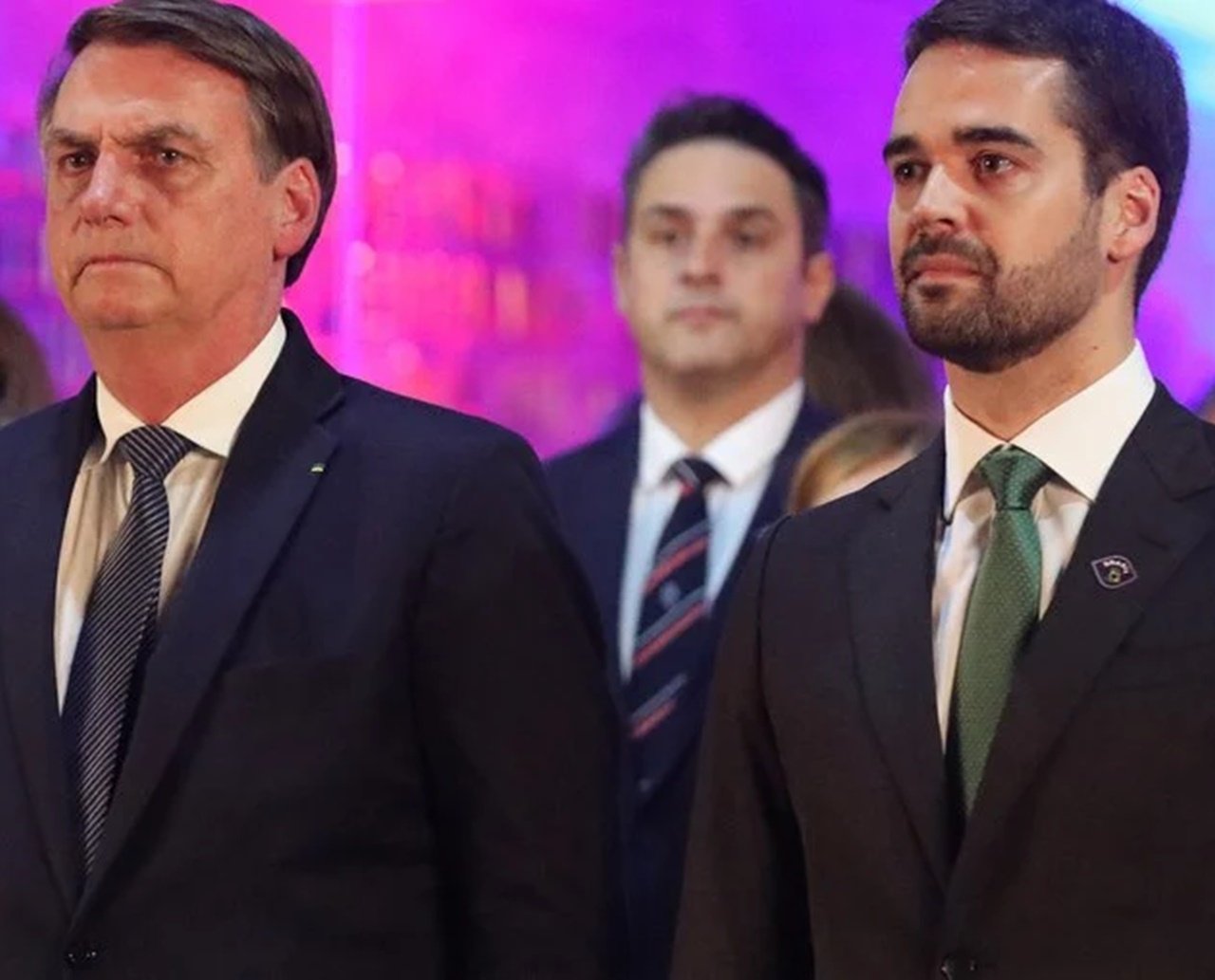 Eduardo Leite reage aos ataques homofóbicos feitos por Bolsonaro: "imbecil"