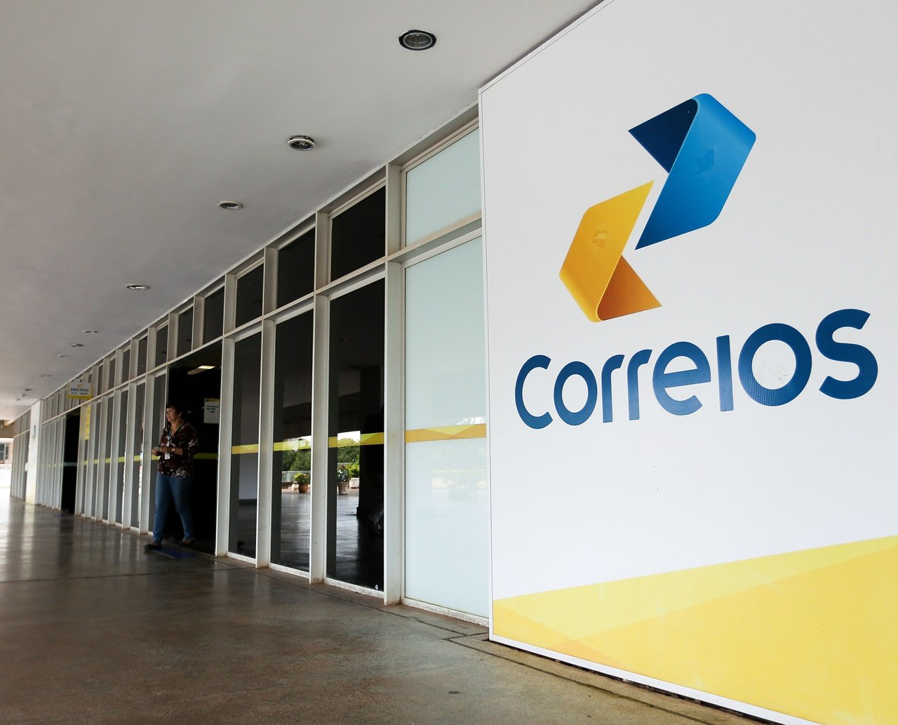 Correios será 100% privatizado, anuncia Governo Federal; o que isso muda na sua vida?  