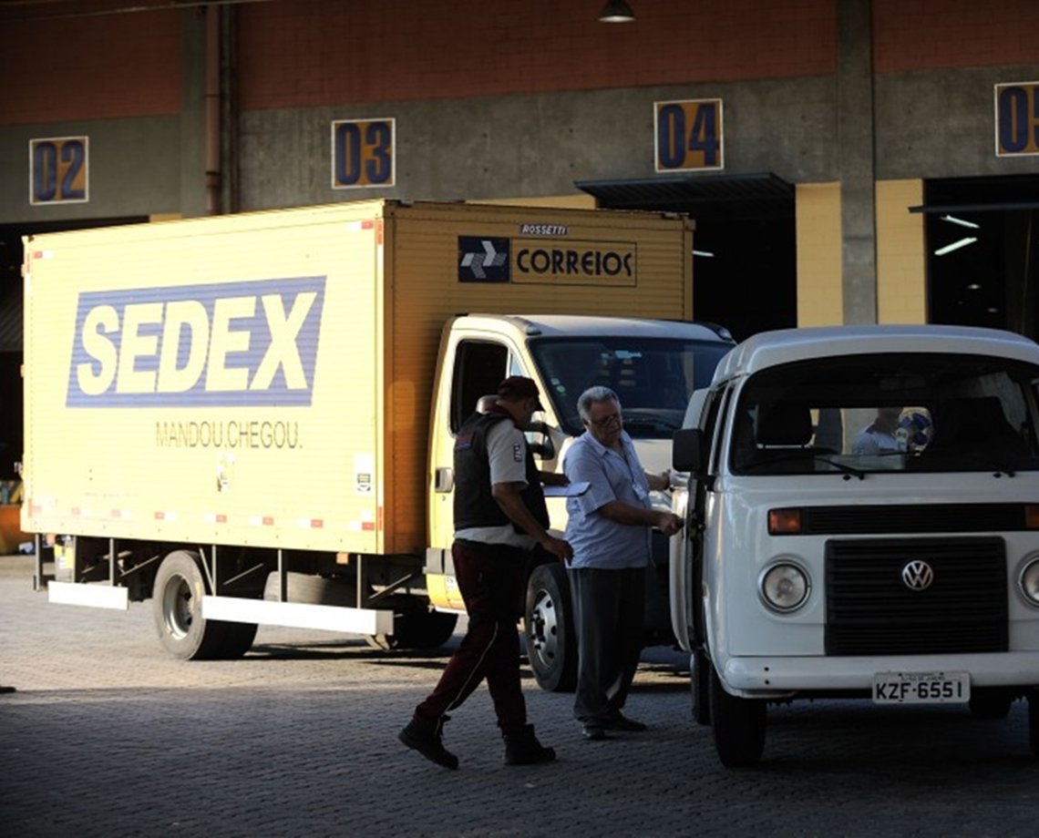 Funcionários dos Correios se tornam grupo prioritário para vacinação contra Covid-19