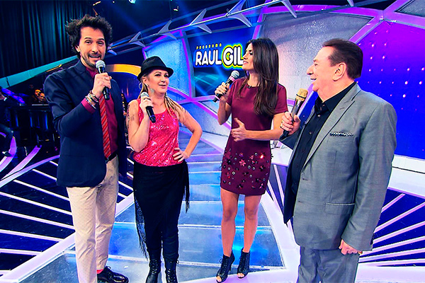 Abordada no Programa Raul Gil, participante sonha em ser famosa