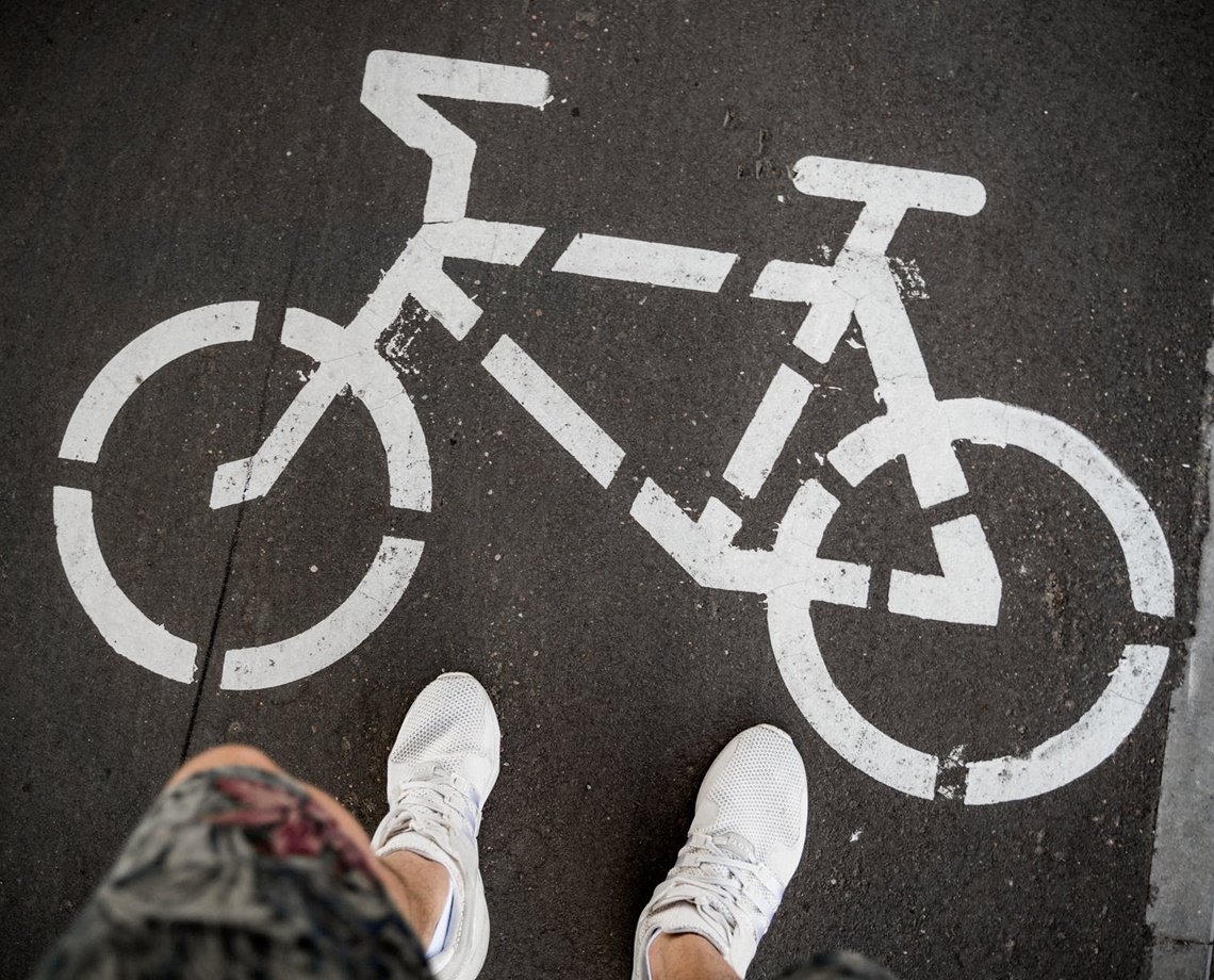 Salvador vai (doar) de bike: Bike Thru Solidário arrecada itens para crianças e adolescentes no sábado; confira