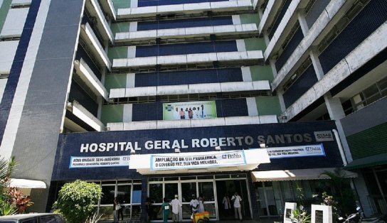 Hospital Roberto Santos procura por familiares de idoso que foi socorrido em via pública