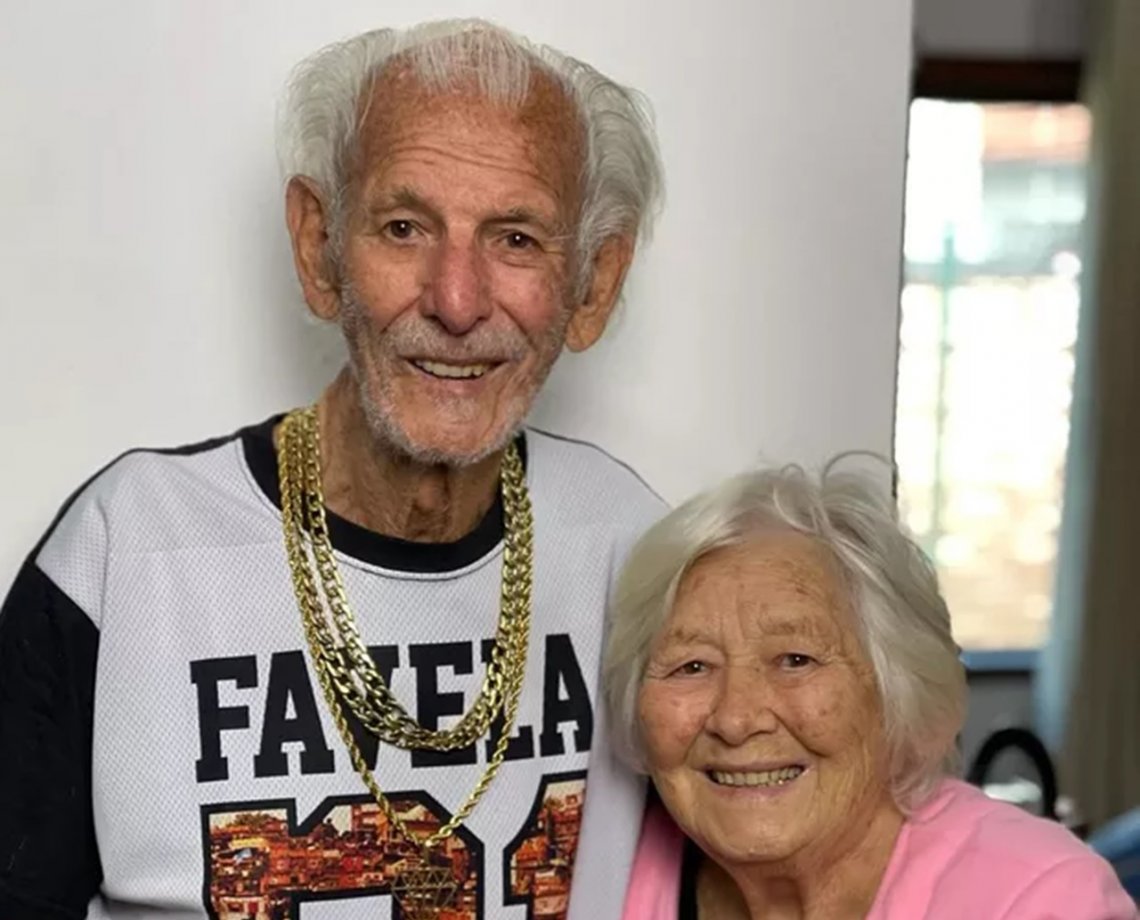 Idoso famoso como um dos "Vovôs TikTokers" não resiste a fratura no fêmur e morre aos 90 anos