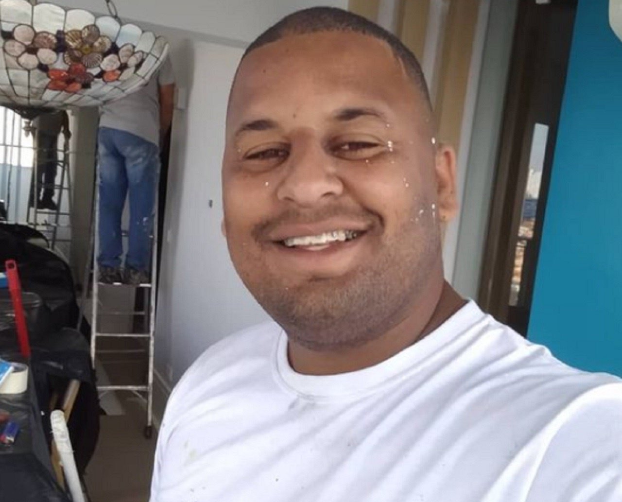 Em rodízio de massas, pintor esbanja apetite e é convidado a se retirar de restaurante; "só porque eu comi 14 pratos"