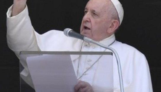 De volta após cirurgia, papa Francisco pede que fiéis aprendam a descansar: " desligar o celular, contemplar a natureza"