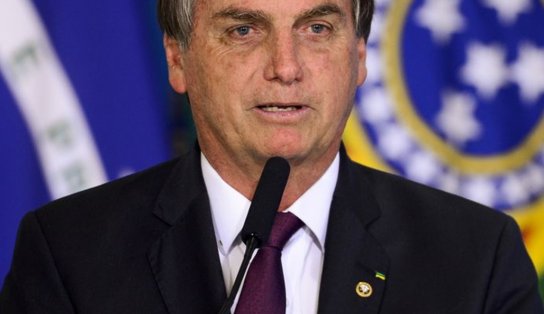 Após deixar hospital, Bolsonaro é taxativo: "só Deus me tira daquela cadeira da presidência"