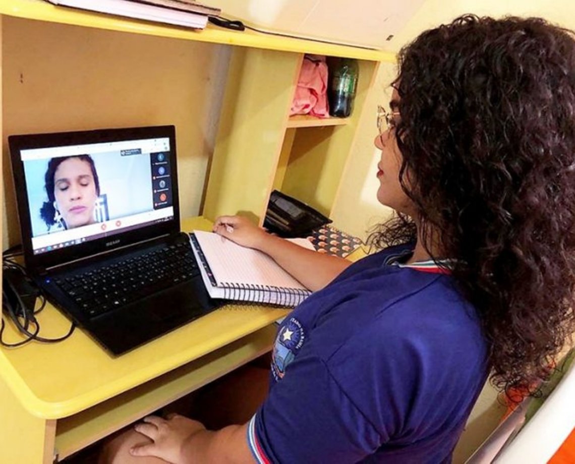 Alunos do Ensino Fundamental da rede estadual voltam às aulas de forma híbrida no dia 9 de agosto