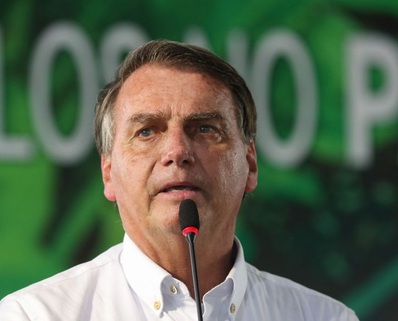 Bolsonaro anuncia "mudança ministerial" na próxima semana, mas nomes "de peso" devem continuar 