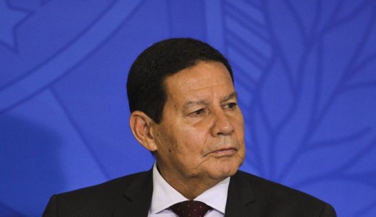 Mourão diz que Brasil não é 'república de banana' e que haverá eleições mesmo sem voto impresso