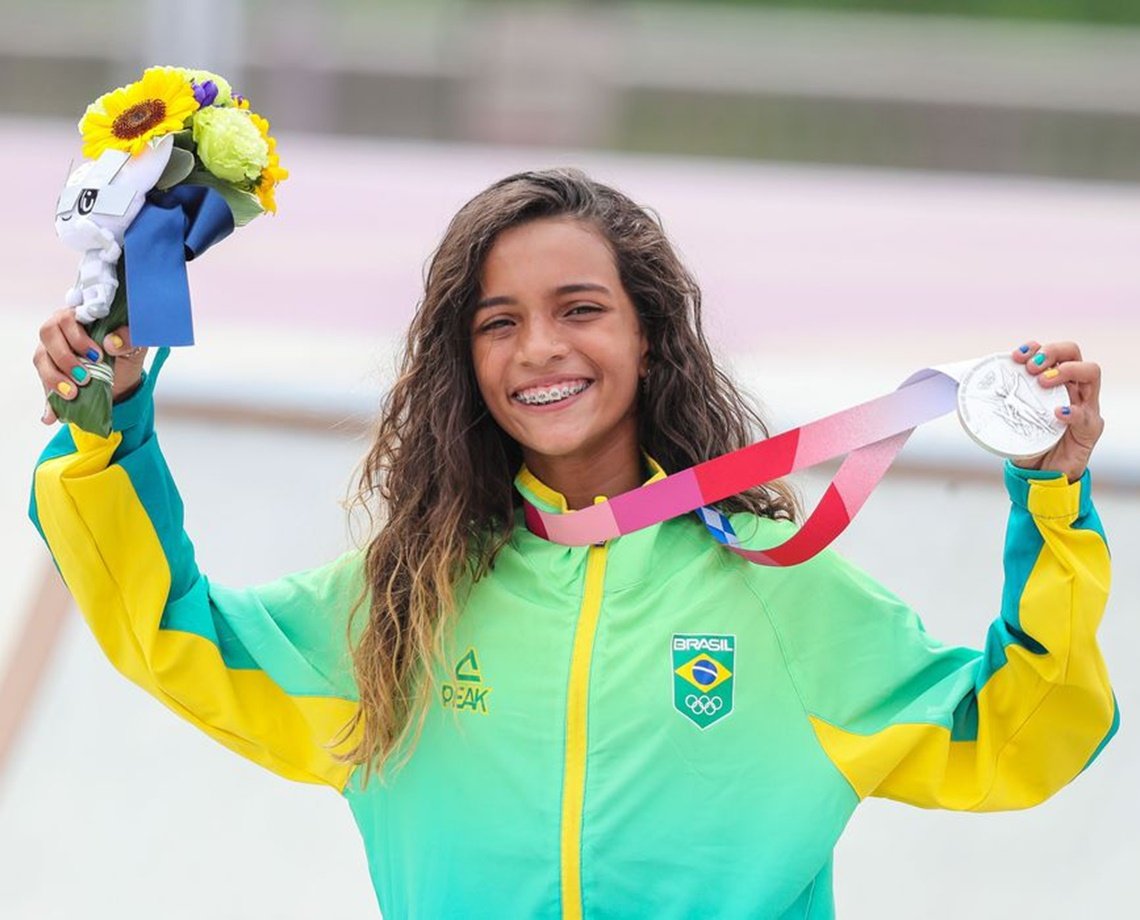 Fadinha: aos 13 anos, Rayssa Leal fatura prata no skate em Tóquio e se torna a atleta mais jovem a ganhar medalha para o Brasil