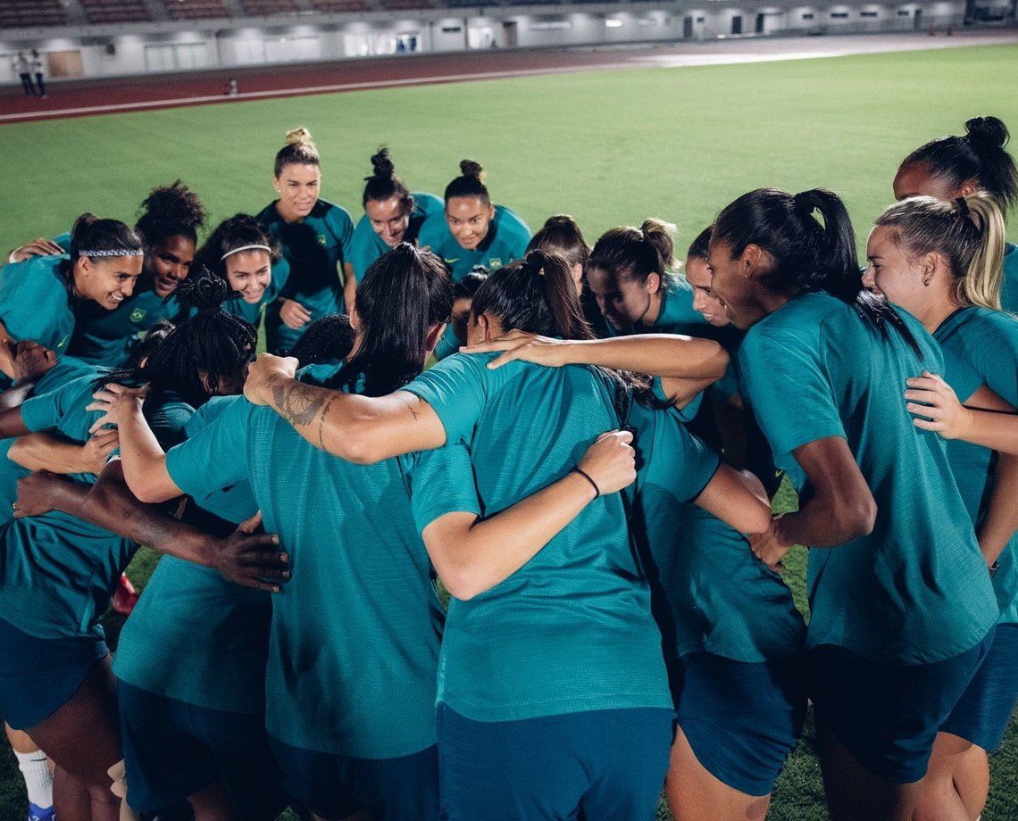 Seleção feminina de futebol encara a Zâmbia na manhã desta terça; empate garante vaga nas quartas