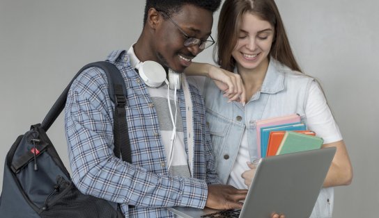 De graça: USP oferece 4,9 mil vagas em cursos online na área de humanas; inscrições estão abertas