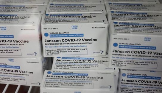 Agência de medicamentos dos EUA decide aumentar para 6 meses prazo de validade de vacina da Janssen