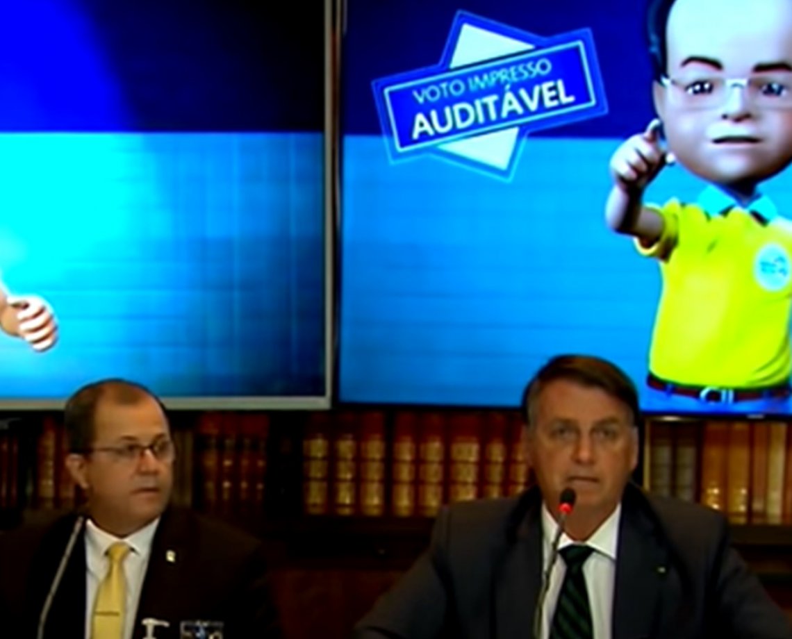 "Bomba" prometida por Bolsonaro não passa de traque e partidos reagem; "piada desmoralizante"