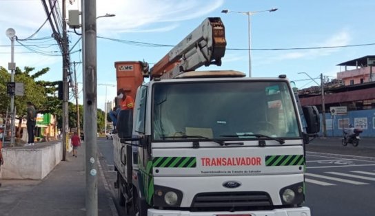 Motorista ataca guincho da Transalvador a tiros e acaba preso na Avenida Bonocô