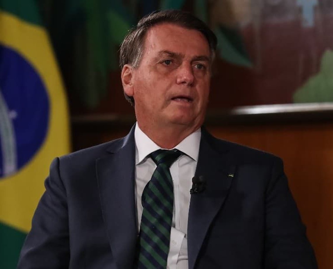 Ministro Alexandre de Moraes inclui Bolsonaro no inquérito das fake news após presidente atacar TSE