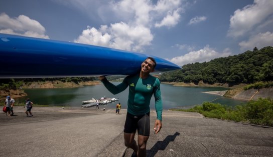 'Baiano, né?': Isaquias vai à semifinal da canoagem C1 e diz que está 'na raiva' de ganhar o ouro; Jacky fica nas quartas