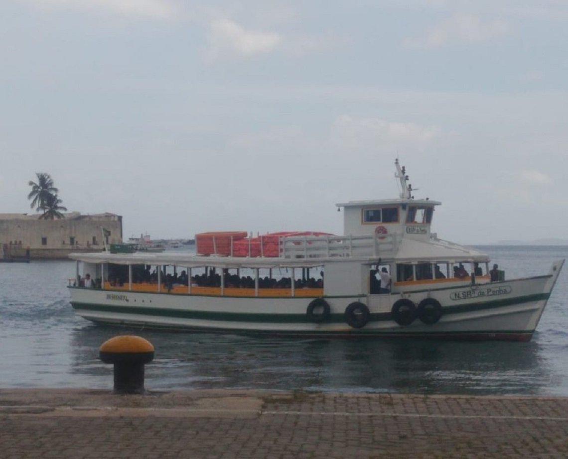 Marinha faz alerta sobre ventos de até 60 km por hora, e Astramab decide suspender novamente a travessia Salvador-Mar Grande