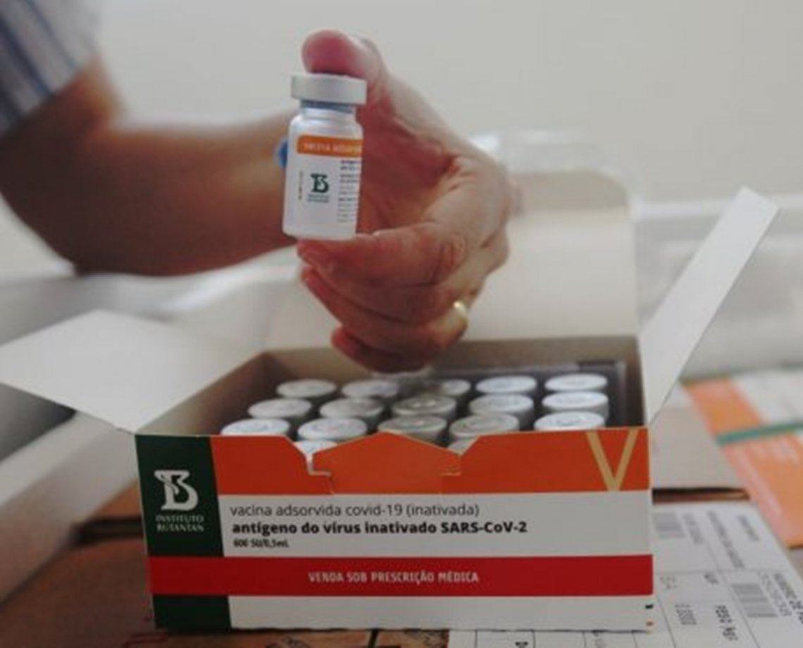 Mais 318 mil doses de imunizantes contra a Covid-19 chegam à Bahia até terça-feira; estado tem quase sete milhões de vacinados