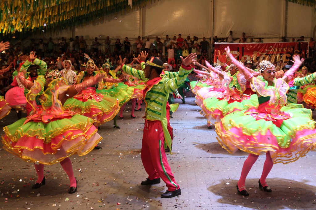 Divulgada relação das quadrilhas participantes do Arraiá do Galinho 2015