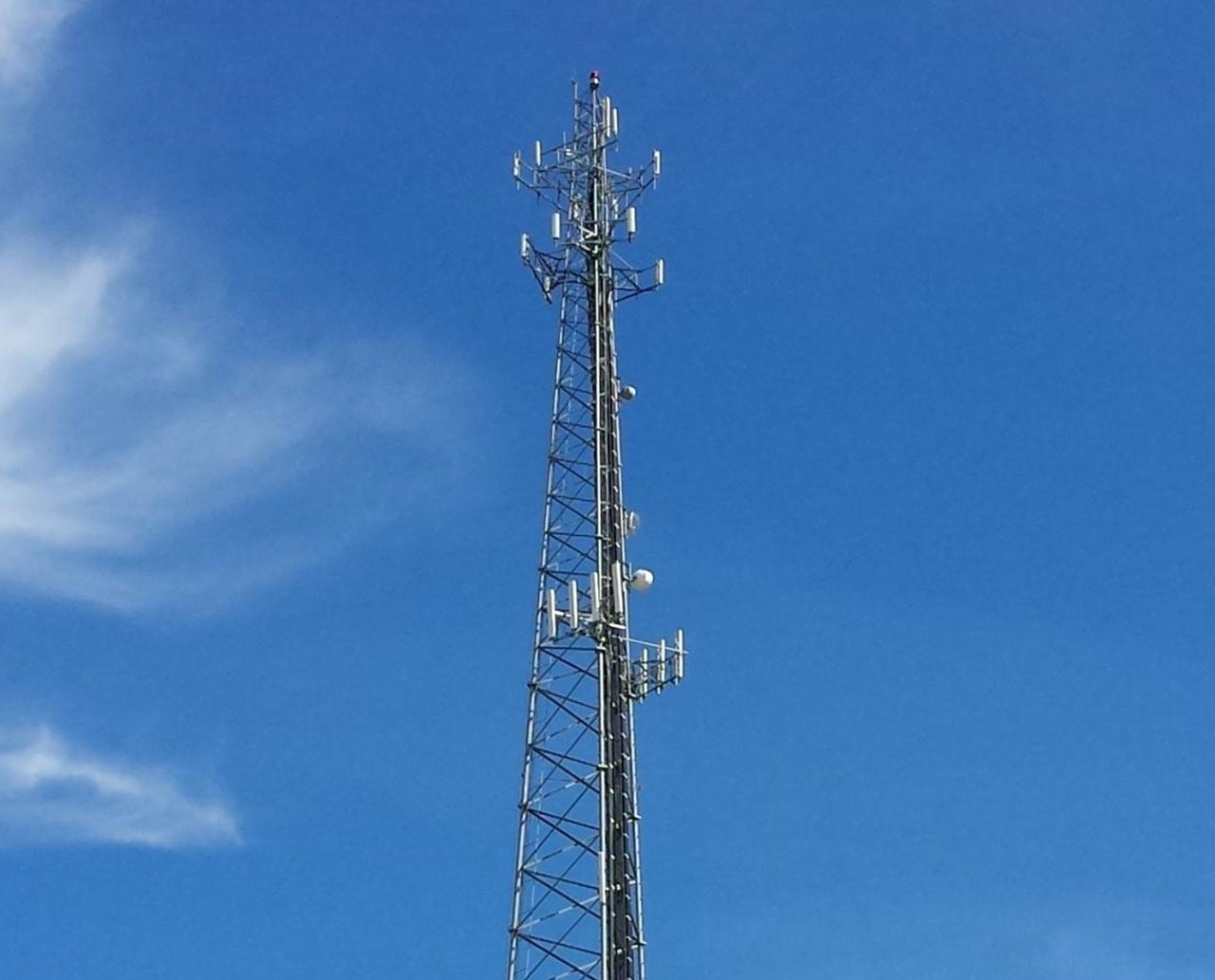 2021 e tem distrito na Bahia que não tem torre de celular, acredita? Deputado pede instalação de equipamento