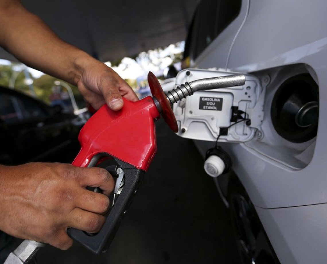 Vai doer no bolso: litro da gasolina terá novo aumento a partir desta quinta-feira