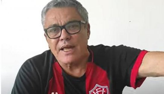 Paulo Carneiro vai à delegacia do idoso e diz que ex-namorada furtou objetos de sua casa