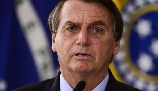 Bolsonaro diz que vai pedir ao Senado um processo contra os ministros Barroso e Moraes, do STF